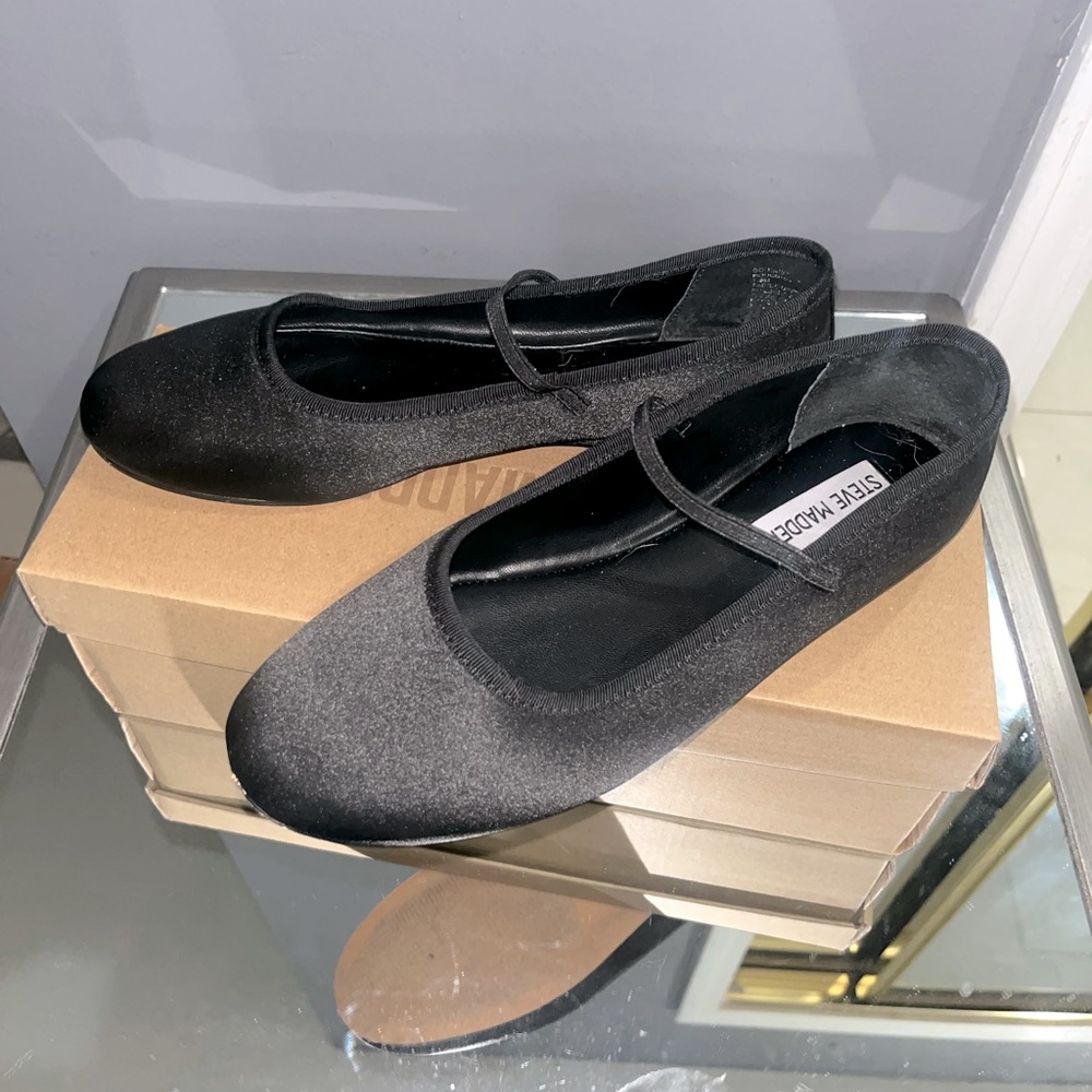 Steve Madden Bouquet satin ballet flats size 7.5 color: satin black